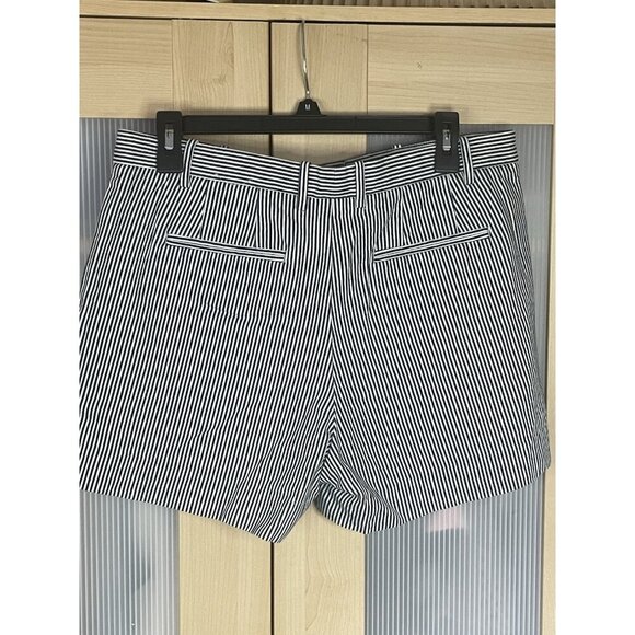 GAP Blue White Striped Shorts Sz 8 4" Inseam Summer Beach Nautical Casual Travel - Picture 4 of 6
